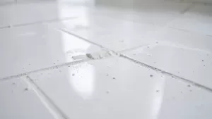 czym domyć płytki po remoncie